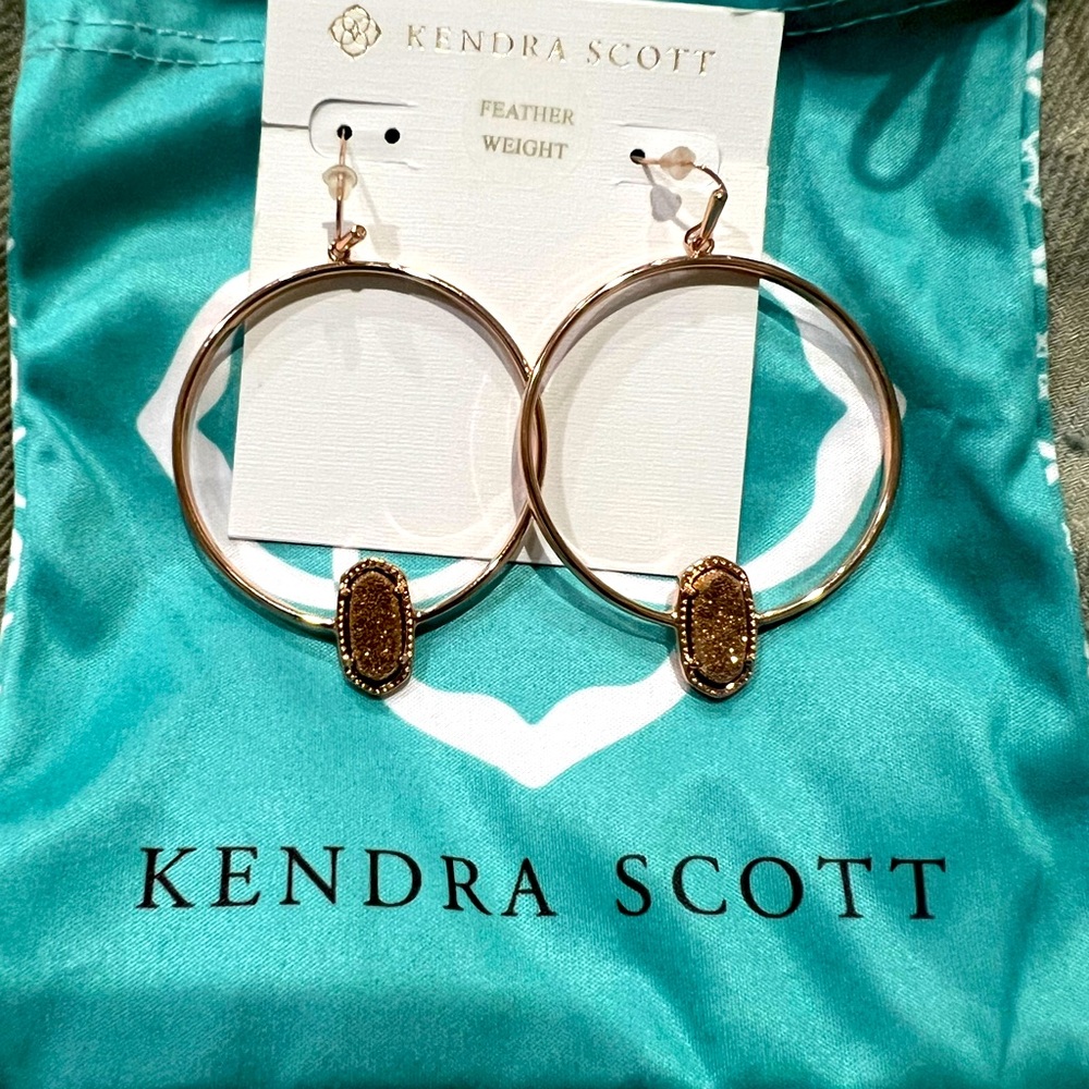 Elegant Gold Hoop Earrings